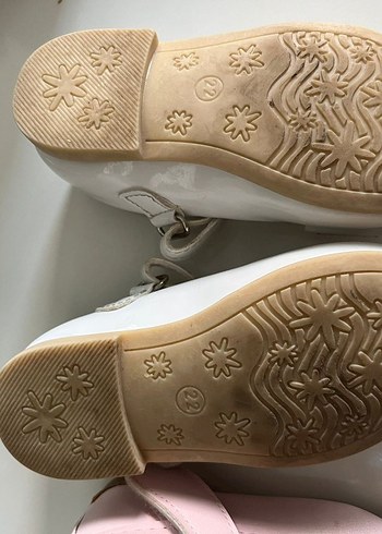 Kız Çocuk Beyaz Tokalı Babet Ayakkabı - Görsel 2