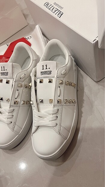 Valentino garavani sneakers