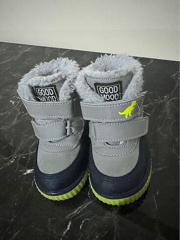 Lc Waikiki Bot 22 numara erkek çocuk
