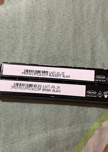 Beden Renk Avon Glimmerstick Ultra Siyah Göz Kalemi