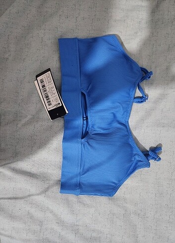 Bikini üstü
