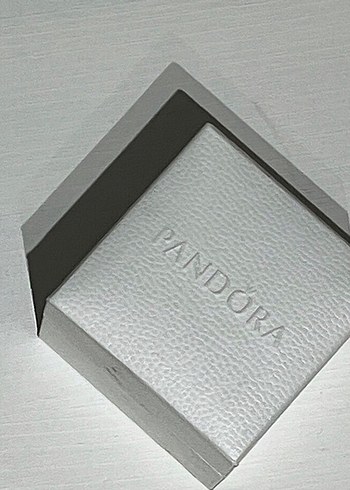 Pandora Bileklik Kutusu