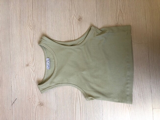 defacto crop top