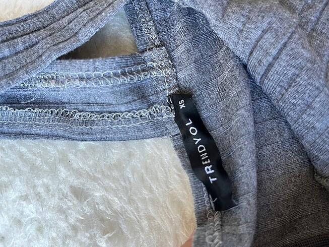 Trendyol & Milla gri crop