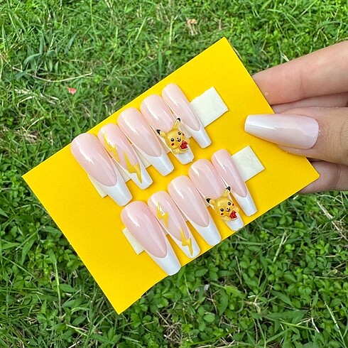Pokemon Pikachu takma tırnak