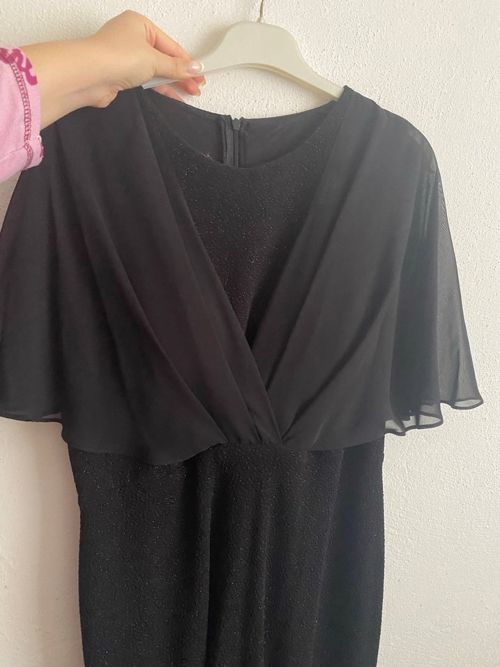 Siyah V Yaka Transparan Kısa Kollu Midi Elbise - Görsel 2