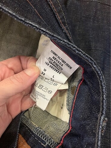32 Beden lacivert Renk tommy jean