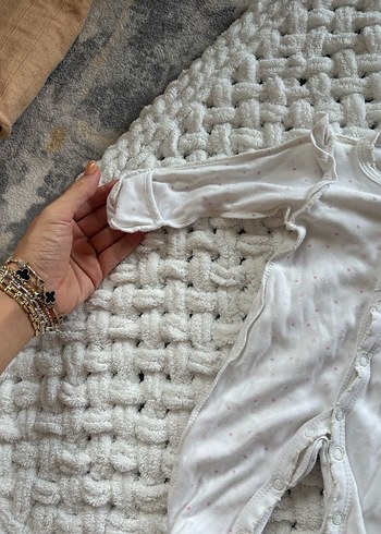 Düğmeli Beyaz Bebek Kız Tulumu - Görsel 2