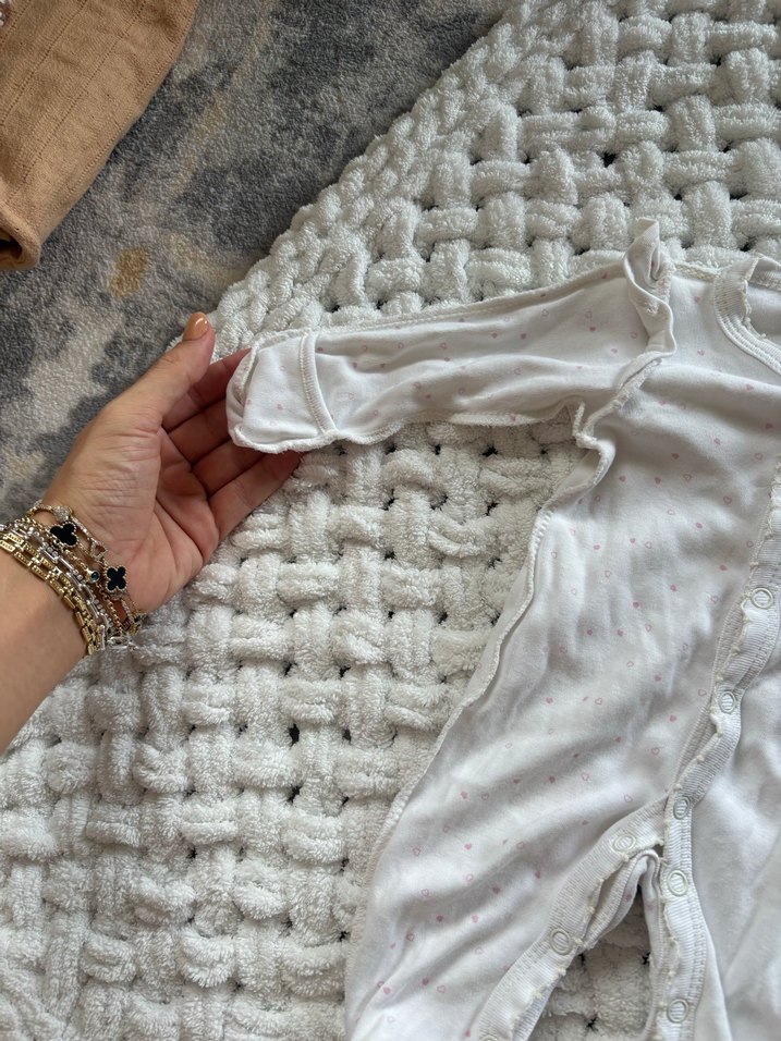 Düğmeli Beyaz Bebek Kız Tulumu - Görsel 2