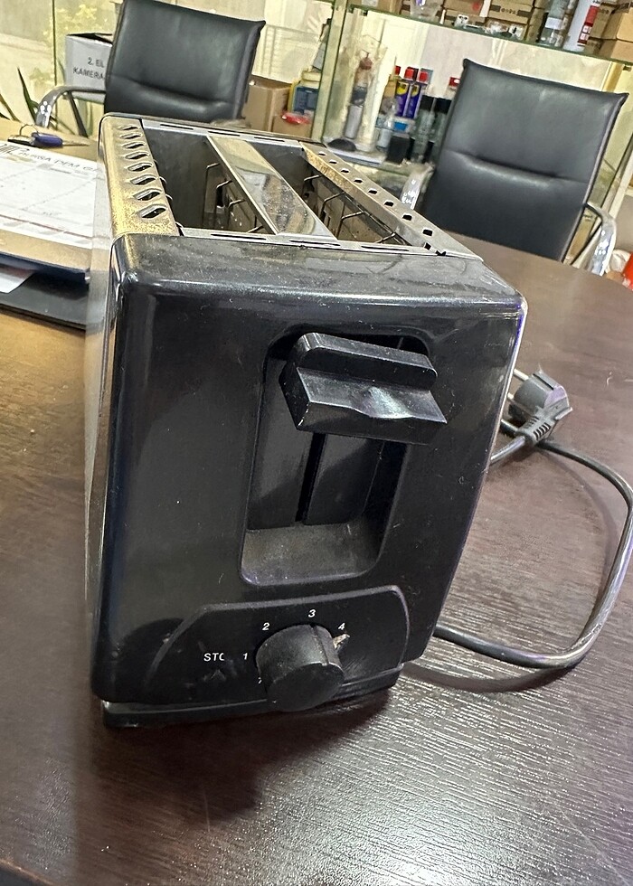 Sinbo ST-2416 Ekmek Kızartma Makinesi - Görsel 2