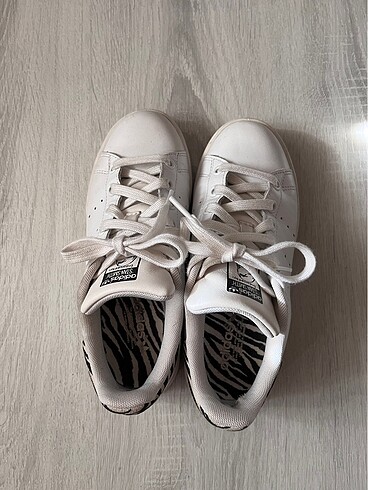 adidas kadın günlük ayakkabı