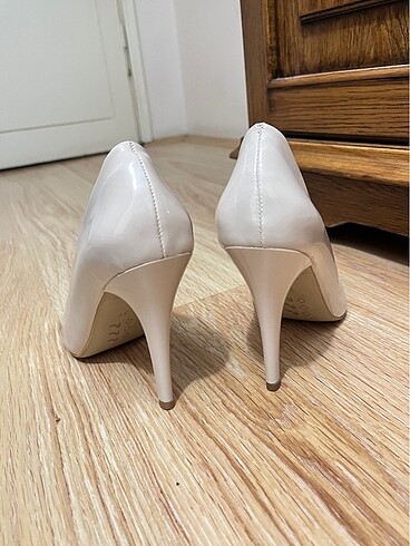 Bambi Stiletto