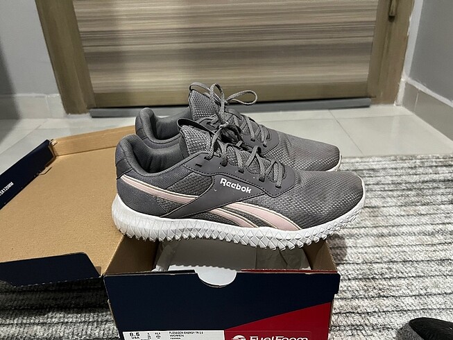 Reebok yürüyüş ayakkabısı