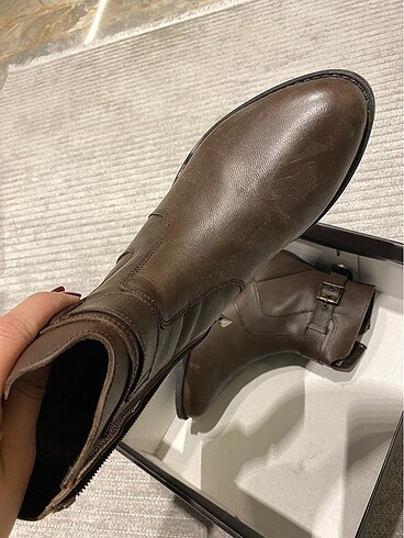 39 Beden Kadın deri kahverengi bot Hush puppies markası