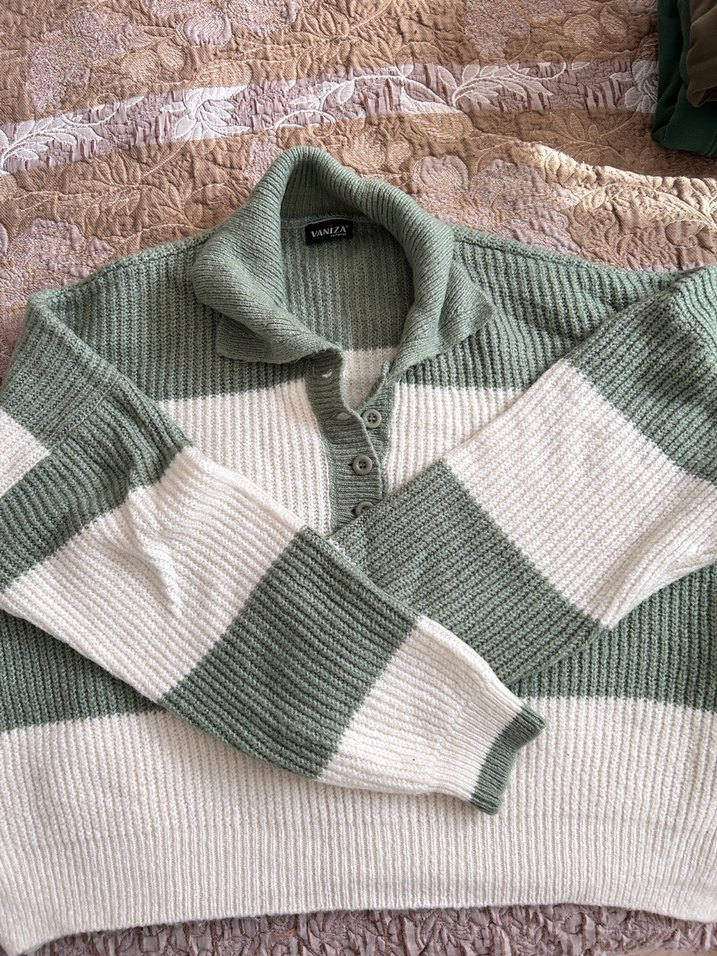 Kadın Yeşil Beyaz Çizgili Örgü Kazak - Görsel 2