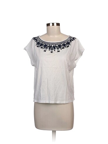 Beymen T-shirt %70 İndirimli.