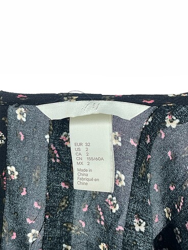 32 Beden çeşitli Renk H&M Kısa Elbise %70 İndirimli.