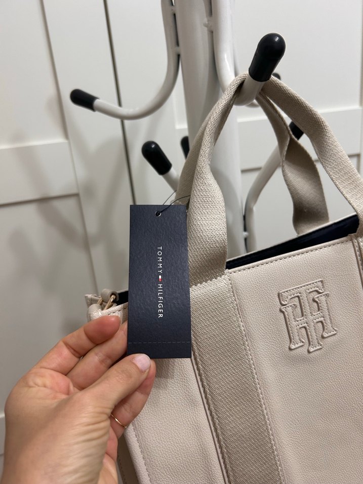 Tommy hilfiger çanta - Görsel 3