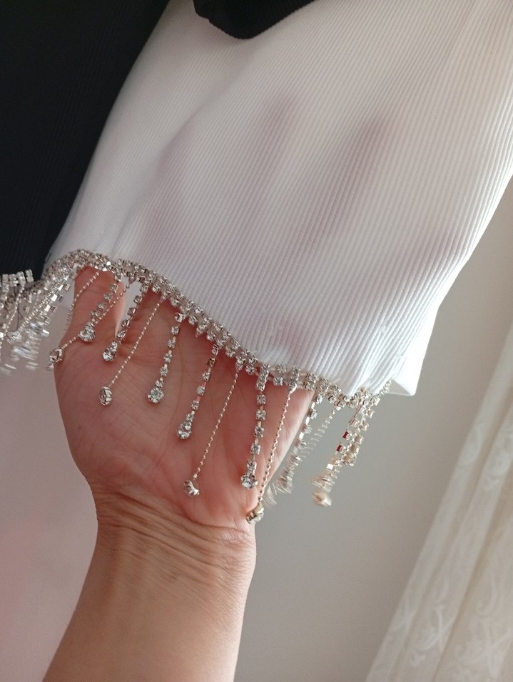 Zincir Detaylı Beyaz Kadın El Zinciri - Görsel 2