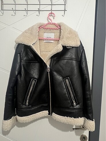 Siyah Suni Deri Ceket Bershka