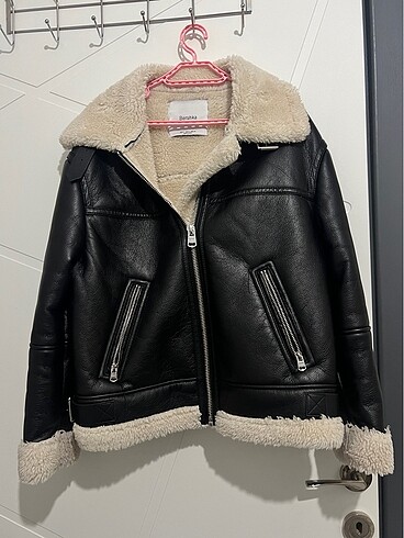 s Beden Siyah Suni Deri Ceket Bershka