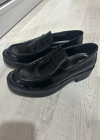 Zara Siyah Deri Tokalı Blok Topuklu Loafer Kadın Ayakkabı - Görsel 3