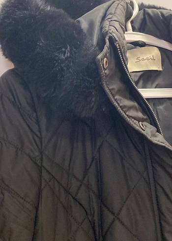 Siyah Kürklü Kadın Kışlık Mont - Görsel 3