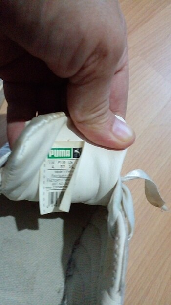 37 Beden beyaz Renk Puma ayakkabı