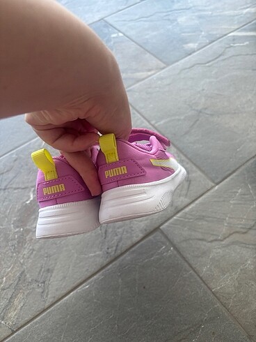 27 Beden pembe Renk Puma spor ayakkabısı