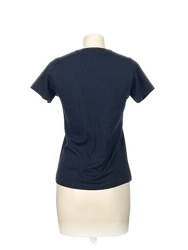 universal Beden Diğer T-shirt %70 İndirimli.