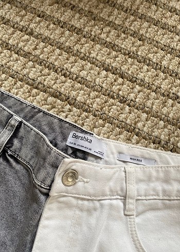 Gri Beyaz Bağlama Desenli Kot Şort bershka - Görsel 3