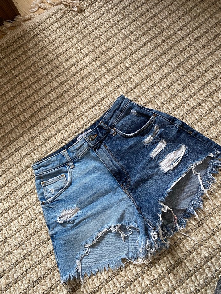 Kadın Mavi Bağcıklı Yırtık Kot Şort bershka - Görsel 2