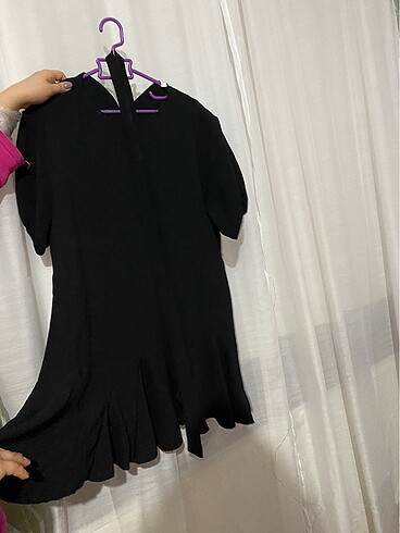 Siyah mini elbisesi