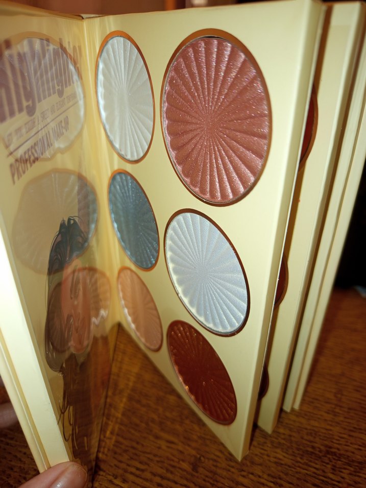 URATM Beauty Color Bomb Makyaj Seti - Görsel 3