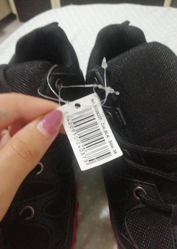 38 Beden siyah Renk Spor Ayakkabı