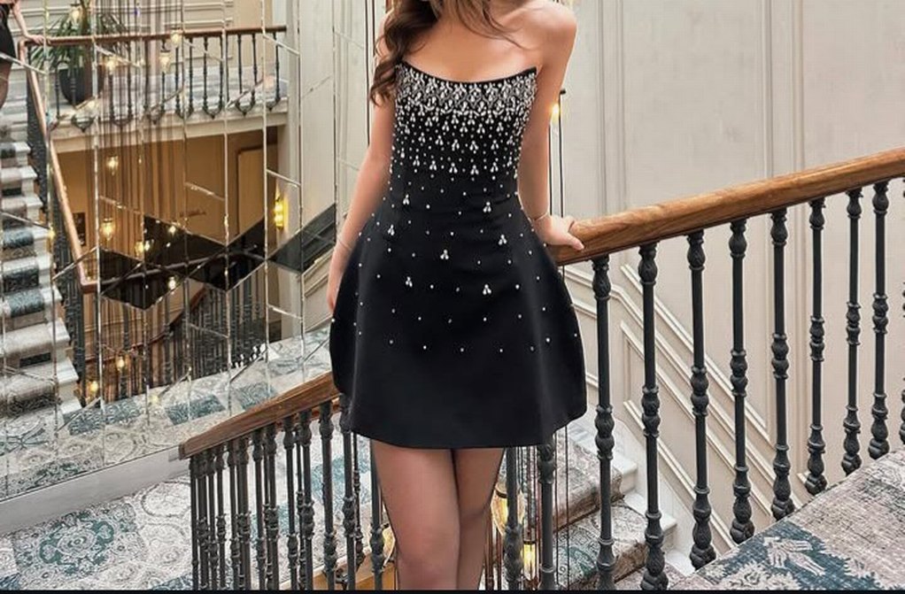 Pul İşlemeli Siyah Mini Straplez Elbise - Görsel 4