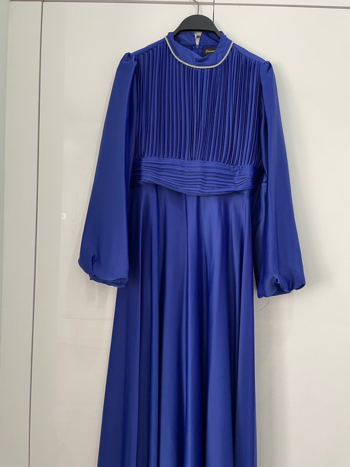 Mavi Piliseli Midi Elbise - Görsel 3