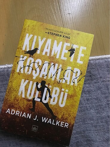 Adrian J. Walker -Kıyamete Koşanlar Kulübü