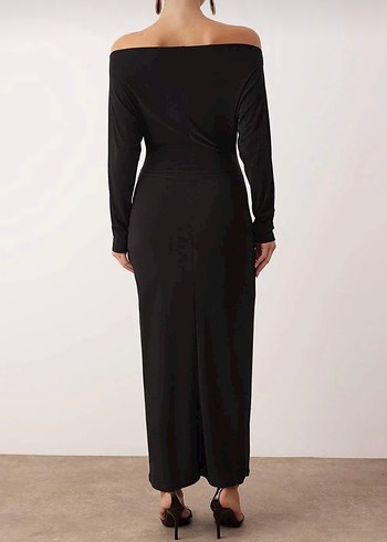 Uzun Siyah Kayık Yaka Kadın Elbise - Görsel 3