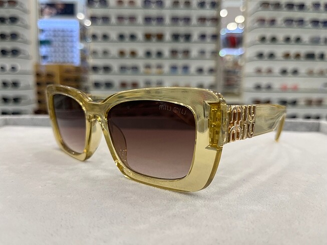 Miu Miu Miu Miu Popüler Kadın Modeli