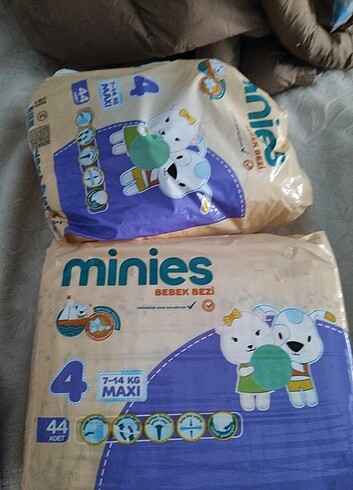 4 Beden: 7-18 kg Beden 4 numara 92 tane bebek bezi