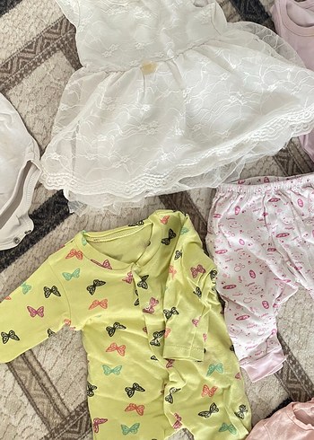 3 Ay Beden çeşitli Renk Hepsinin fiyatıdır Yeni doğan bebek kıyafetleri