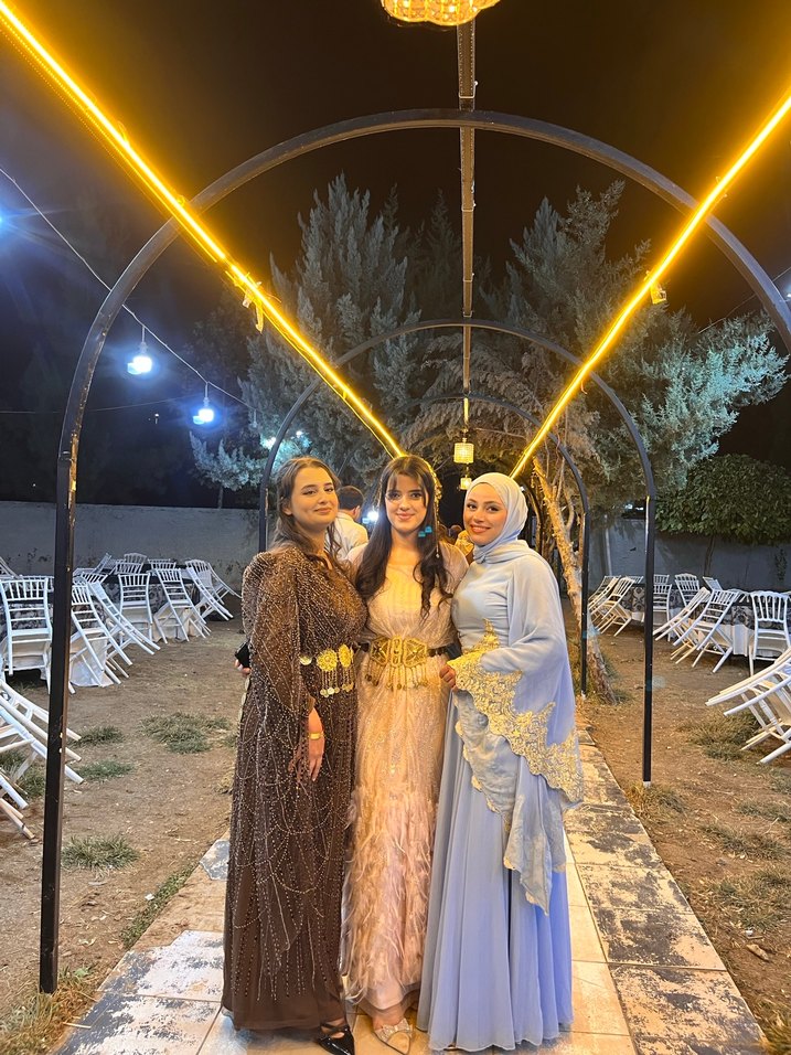 Nakışlı Mavi Uzun Kollu Abiye Elbise - Görsel 2