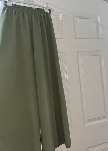 Kemer Detaylı Kolsuz takım - Görsel 2