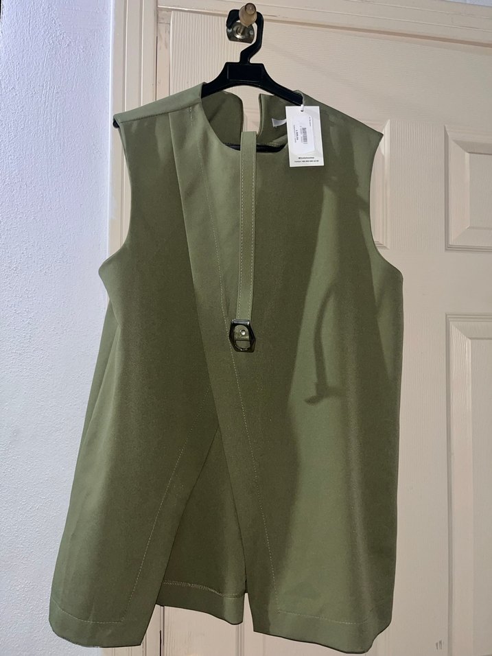 Kemer Detaylı Kolsuz takım - Görsel 4