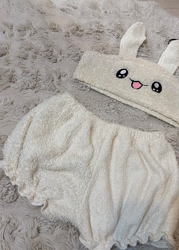 Nakışlı Kürklü Krem pijama - Görsel 4