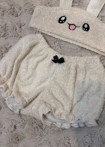 Nakışlı Kürklü Krem pijama - Görsel 3