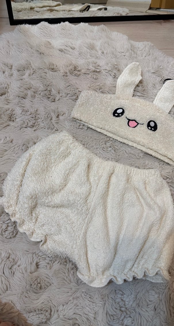 Nakışlı Kürklü Krem pijama - Görsel 4