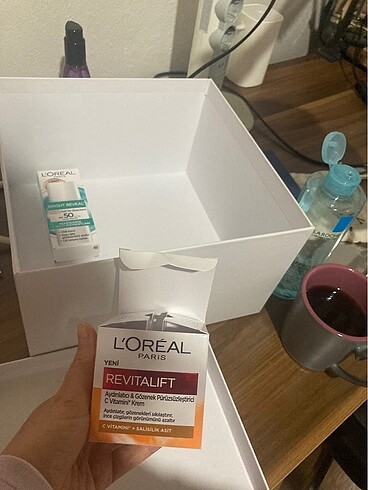 Beden Renk L?OREAL PARIS REVİLATIC serum ve kremi