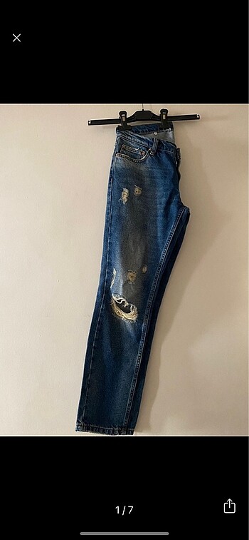 Zara Yırtık Detaylı Kot Pantolon